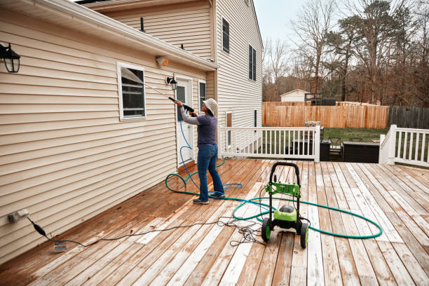 Best Deck Cleaning Services  in Roaming Shores, OH