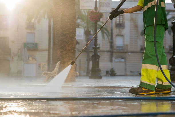 Best Commercial Pressure Washing  in Roaming Shores, OH